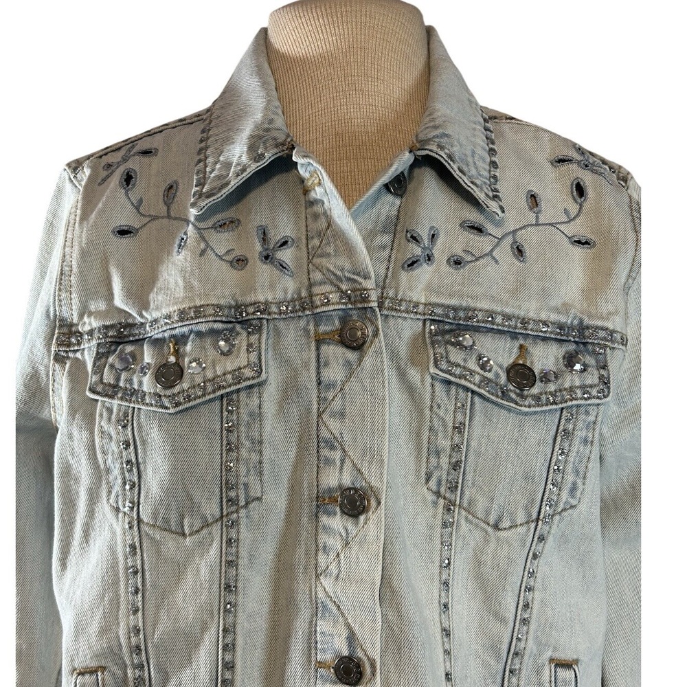 Old Navy Y2K Large Denim Rhinestones Light Wash Trucker Jacket‎ Boho Floral Mall